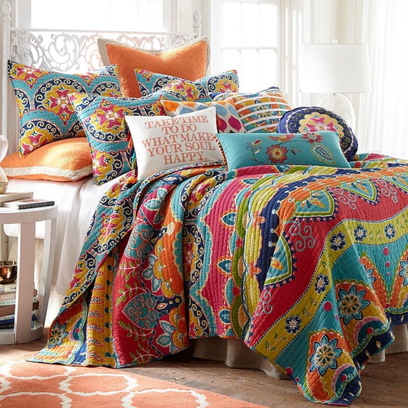 Full/Queen Soft Cotton Reversible Quilt Set with Colorful Medallion Design