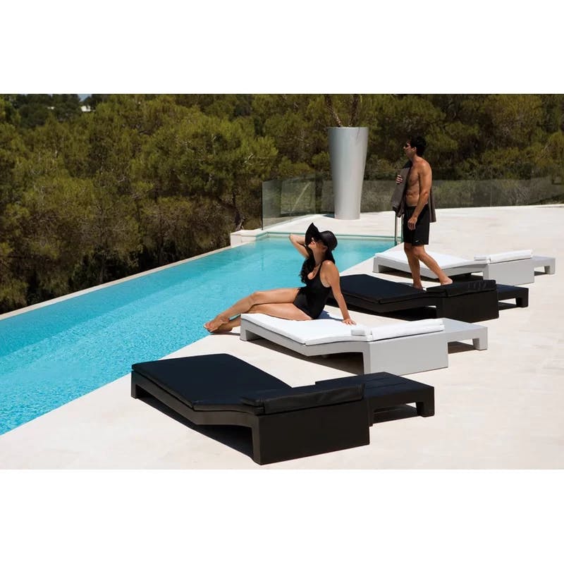 Coastal Black Polyethylene Outdoor Chaise Lounge with Low Rise Legs