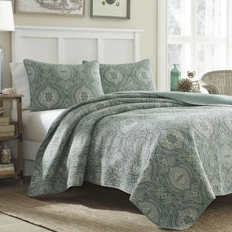 Elegant East Indies Inspired King Cotton Quilt Set in Sophisticated Gray