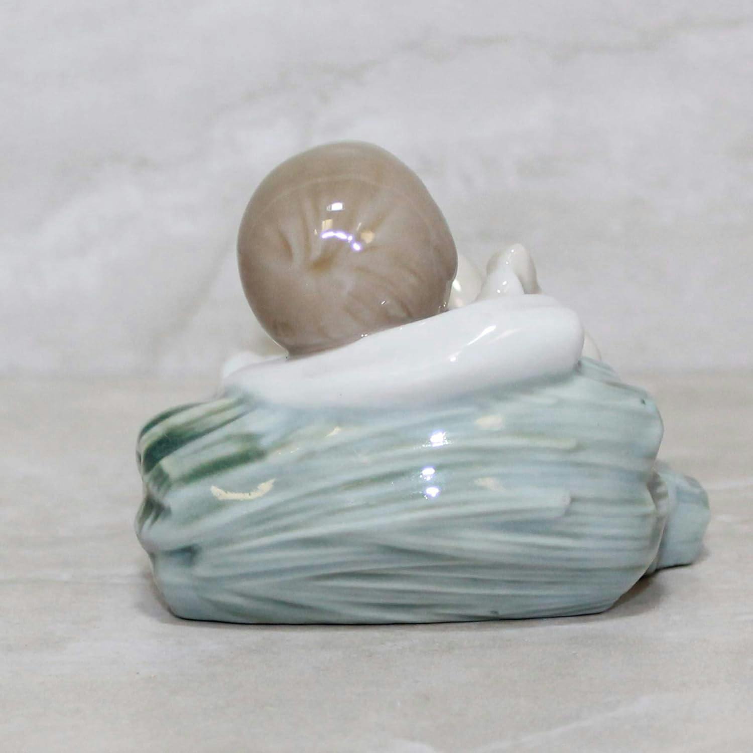 Lladró Glossy Porcelain Baby Jesus Nativity Figurine