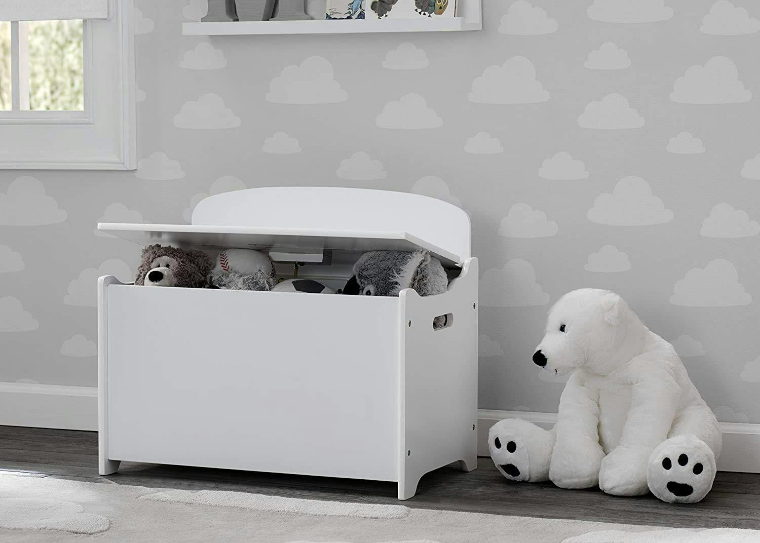 Craftsman Bianca White Toy Box with Safety Hinge and Scratch-Resistant Finish