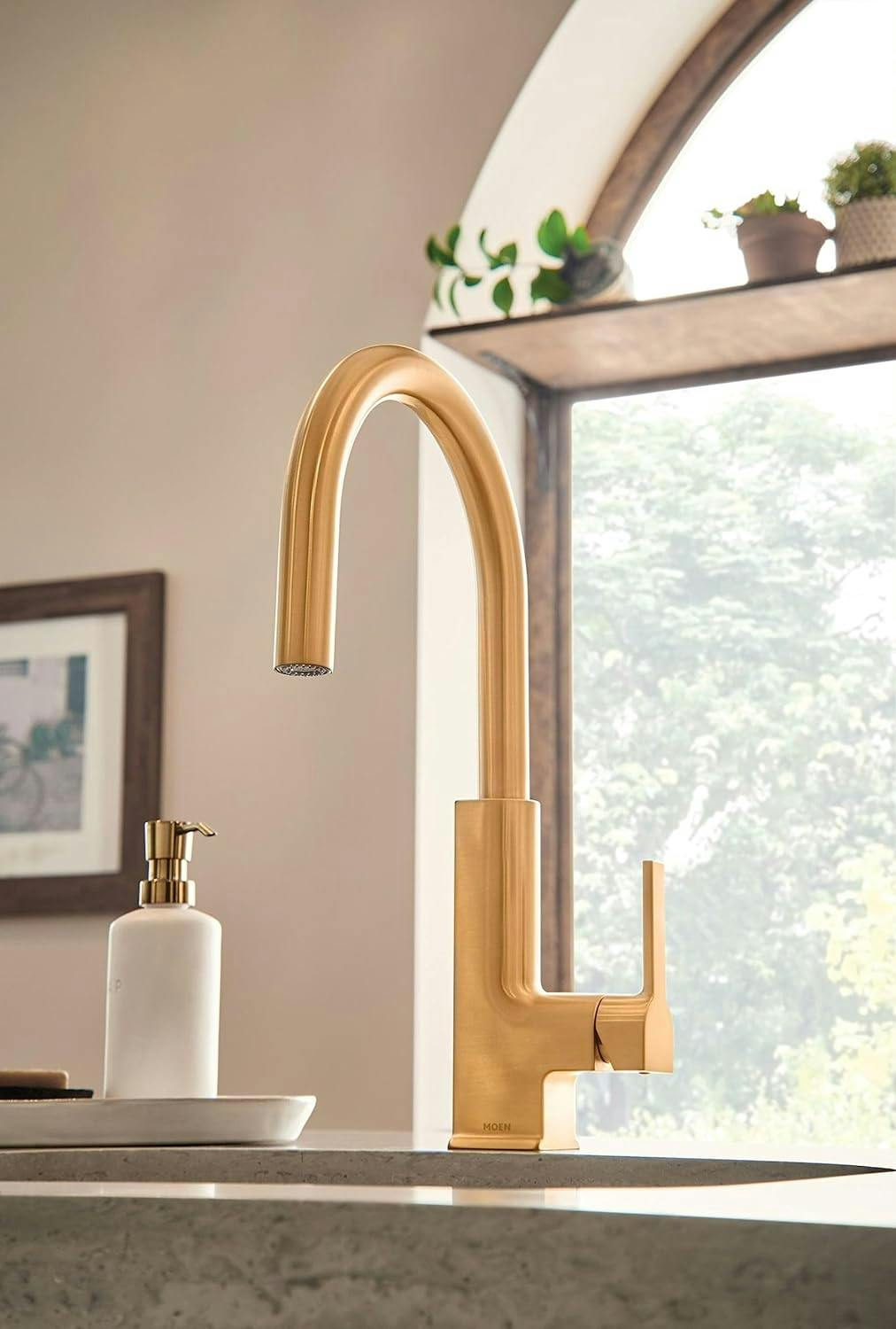Modern 14'' Stainless Steel Pull-Out Spray Bar Faucet