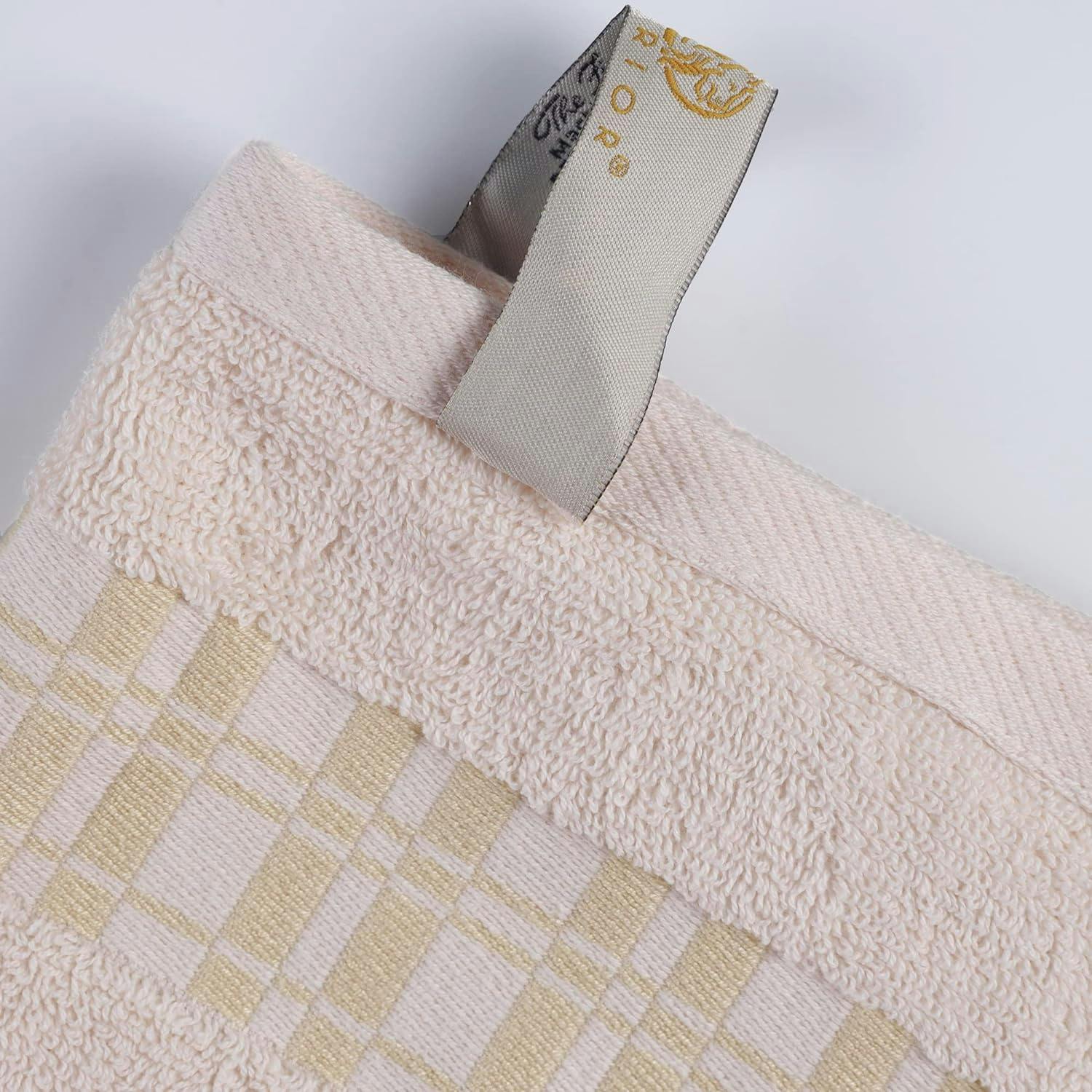 Aura Cotton 4-Piece Ultra-Absorbent Bath Towel Set in Ivory
