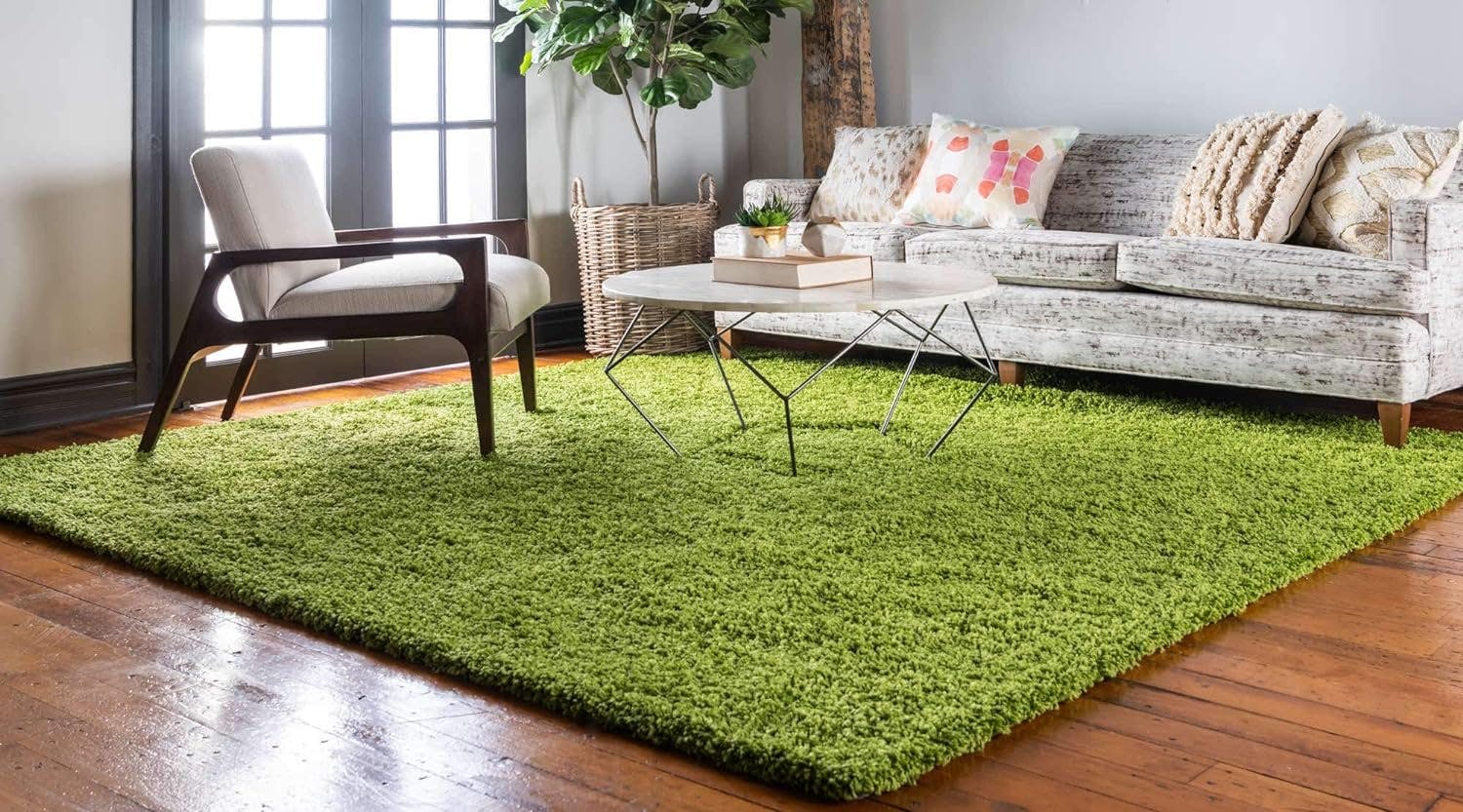 Lush Green Square Synthetic Shag Rug 8'x8' - Reversible & Easy Care