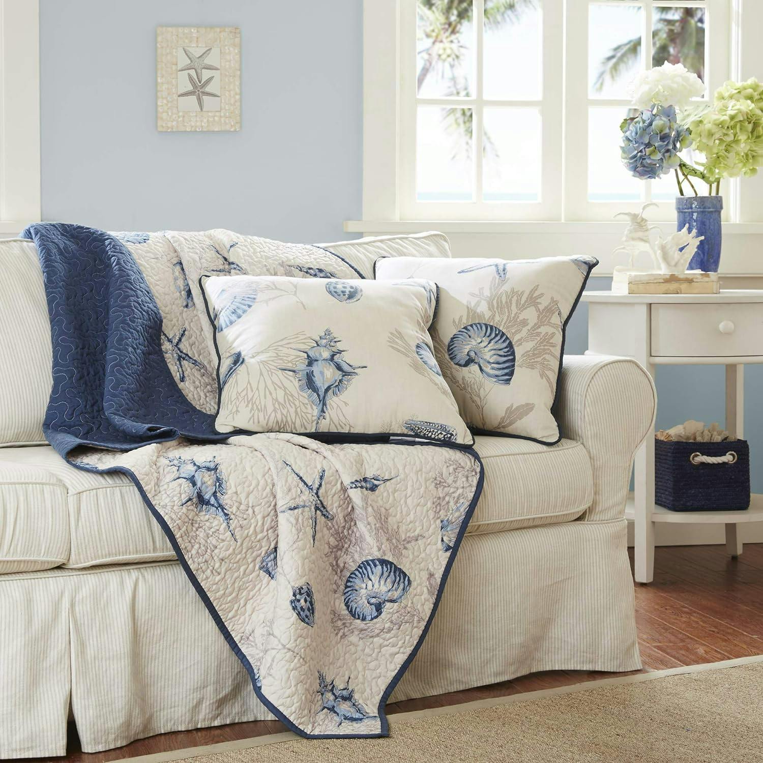 Bayside Oversized Quilted Throw in Ivory and Navy Blue 60"x70"