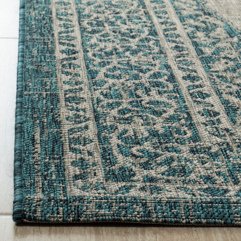 Light Grey/Teal Synthetic 27" Easy-Care Stain-Resistant Area Rug