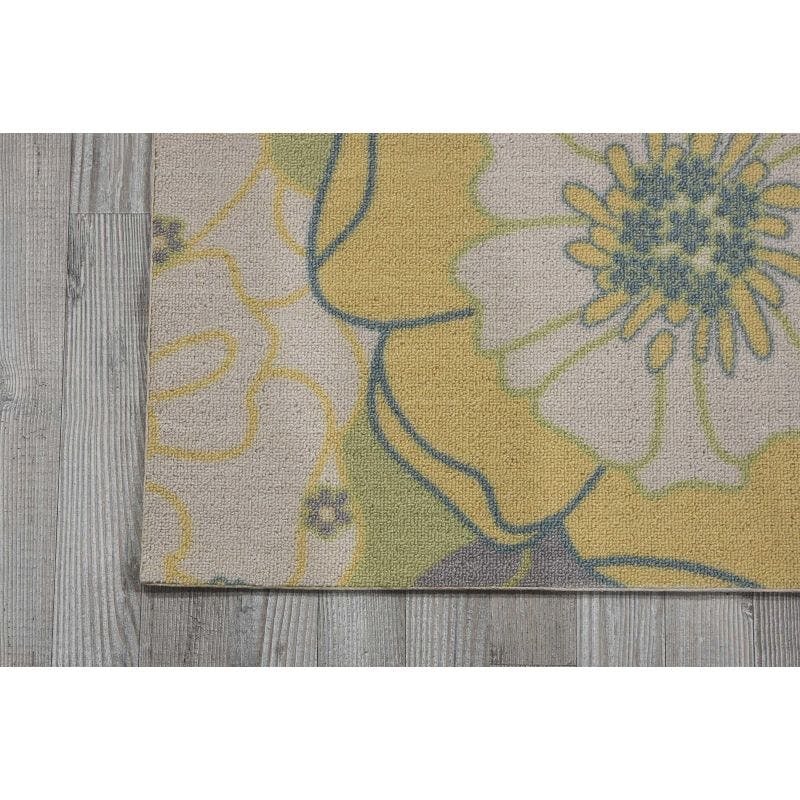 Floral Bliss Green Synthetic 27" Indoor/Outdoor Tufted Rug