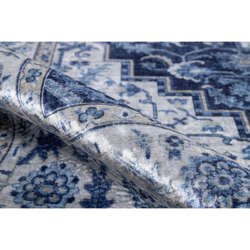 Soft Floral Elegance 5' x 8' Blue Wool Blend Area Rug