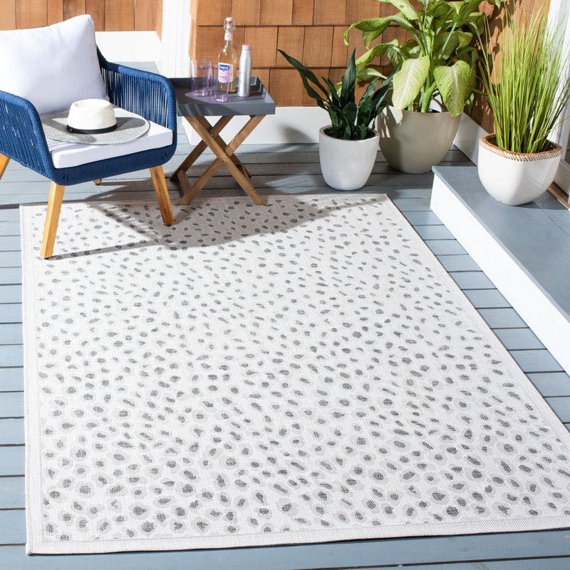 Courtyard Ivory & Grey Easy-Care Indoor/Outdoor Area Rug