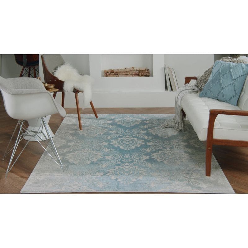 Ivory Blue Floral Elegance Synthetic Area Rug 8' x 10'