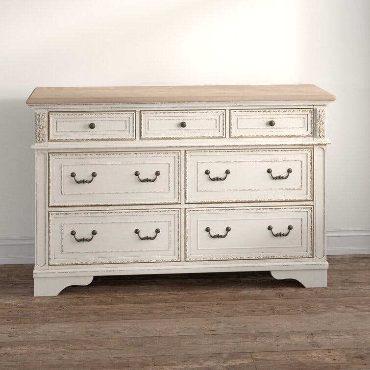 Realyn French Country 7-Drawer Chipped White Dresser