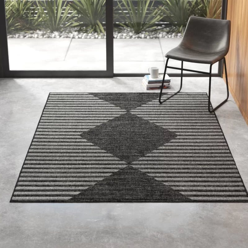 Charcoal Geometric Low-Pile Indoor/Outdoor Area Rug 7'10" x 10'10"