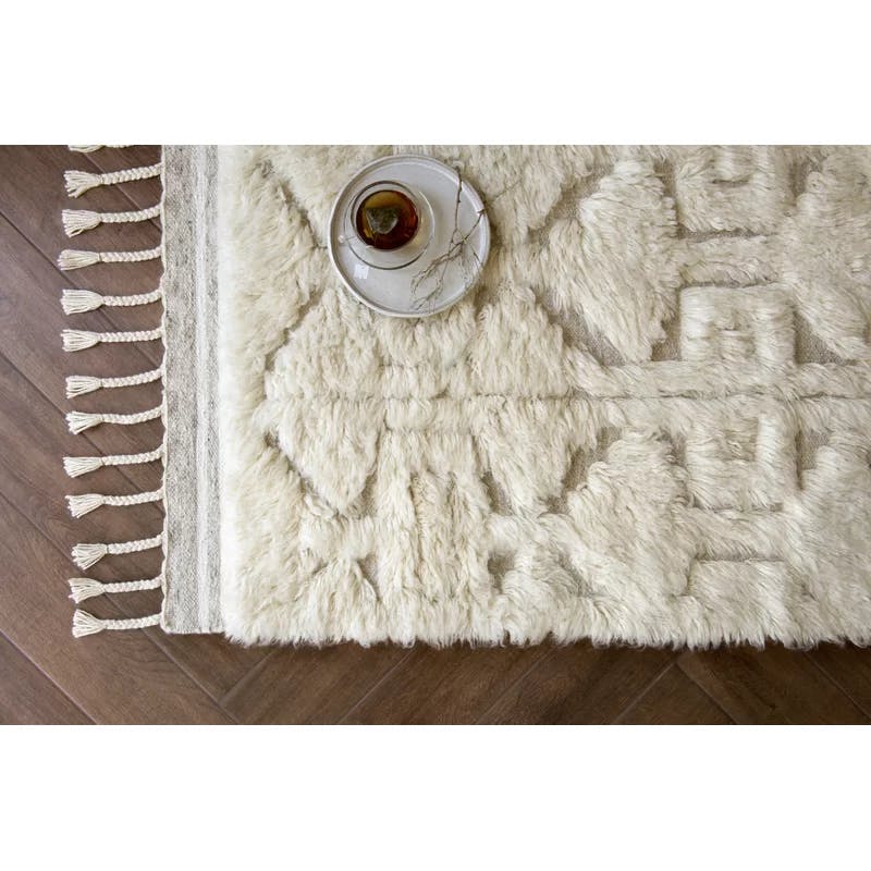 Hygge Handmade Ivory Wool Tufted Rectangular Area Rug