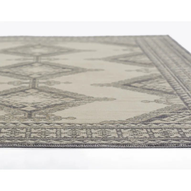 Charcoal Medallion 6'6" x 9' Wool-Synthetic Blend Area Rug