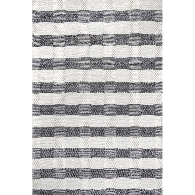 Sophie 6' x 9' Easy Care Striped Gray Wool Area Rug