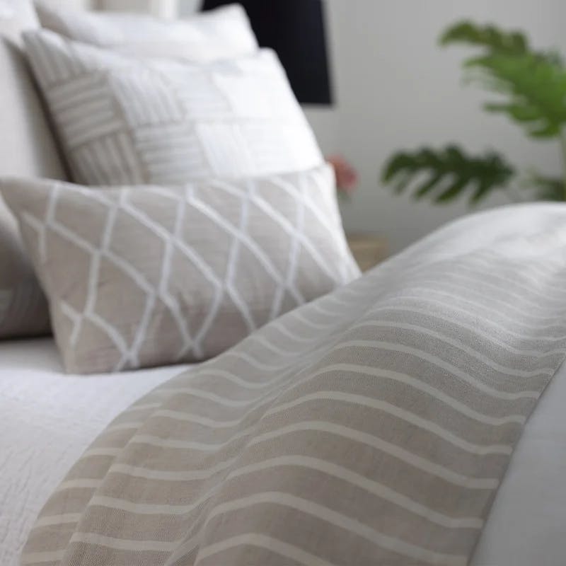 Meadow Stripe Cotton-Linen Queen Blanket in Timeless Design