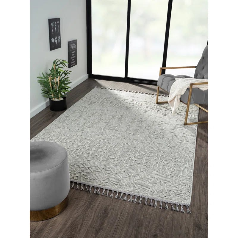 Reversible Gray Geometric Braided Synthetic Area Rug - 7'8" x 10'8"