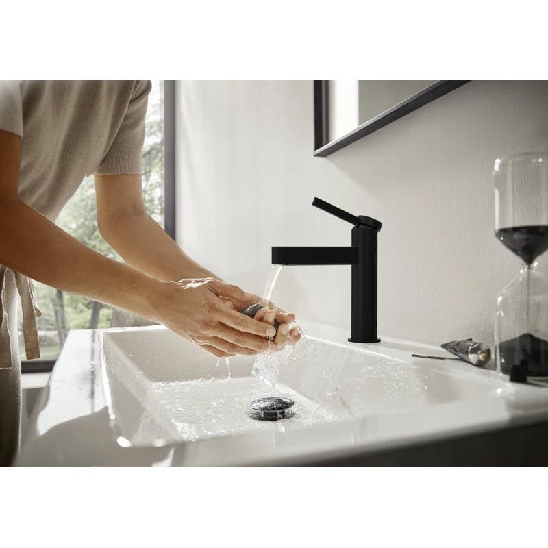 Puristic Matte Black Single-Hole Bathroom Faucet with EcoRight