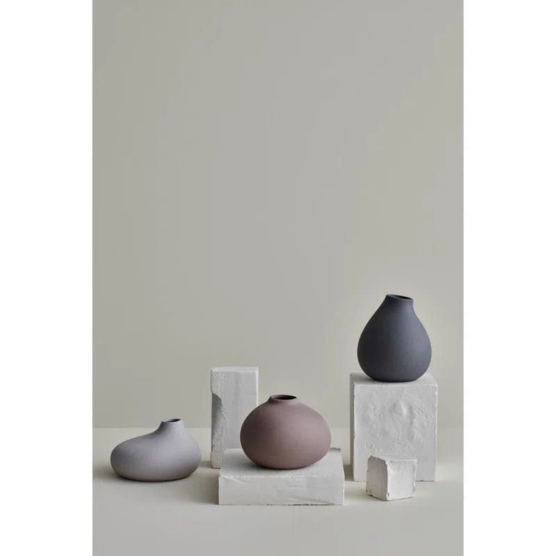 Nona Pewter Porcelain Novelty Table Vase