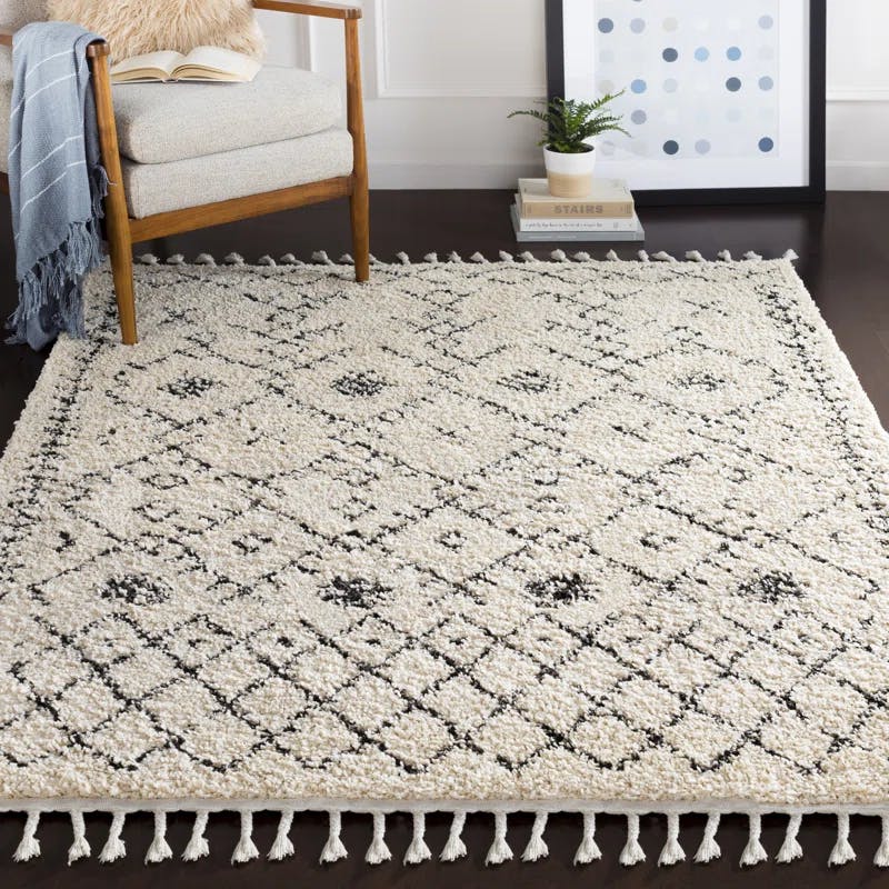 Chatham Square 94" Gray Braided Shag Synthetic Area Rug