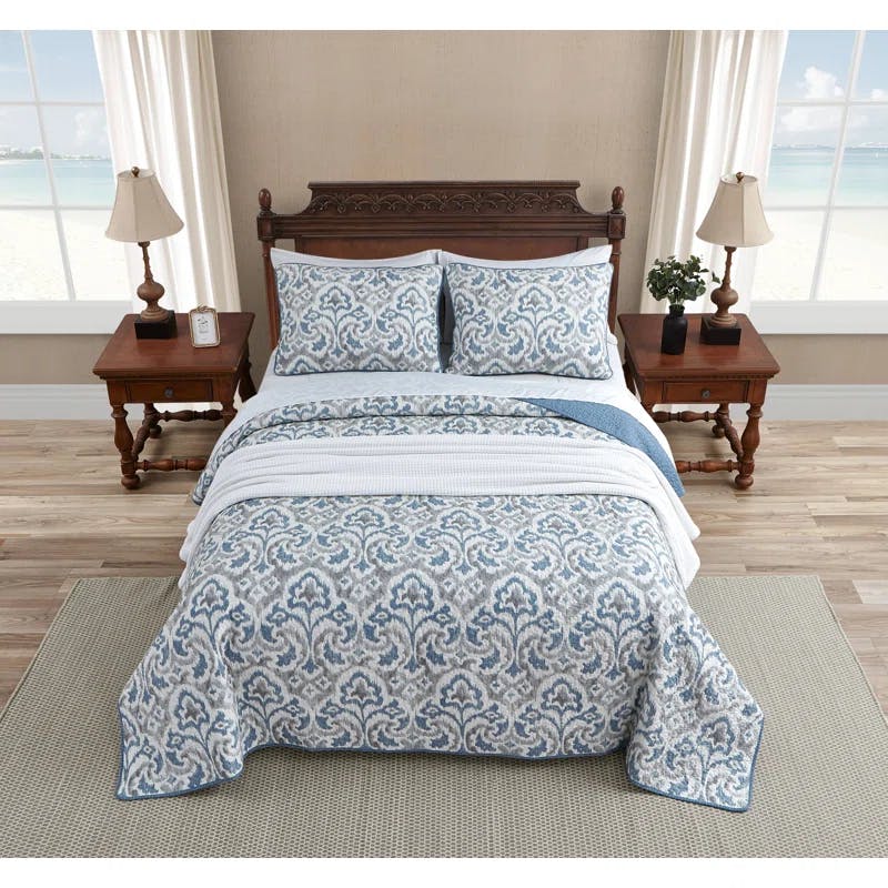 Coastal Breeze Twin Cotton Quilt Set with Reversible Blue Design