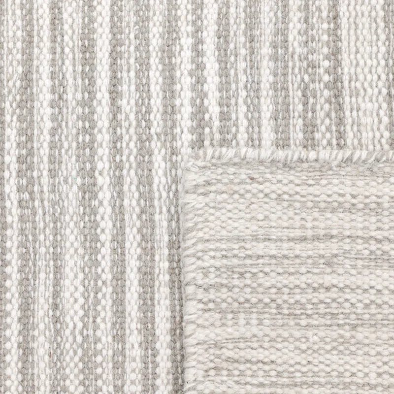 Silver Elegance 8' x 10' Handwoven Wool Flatweave Rug