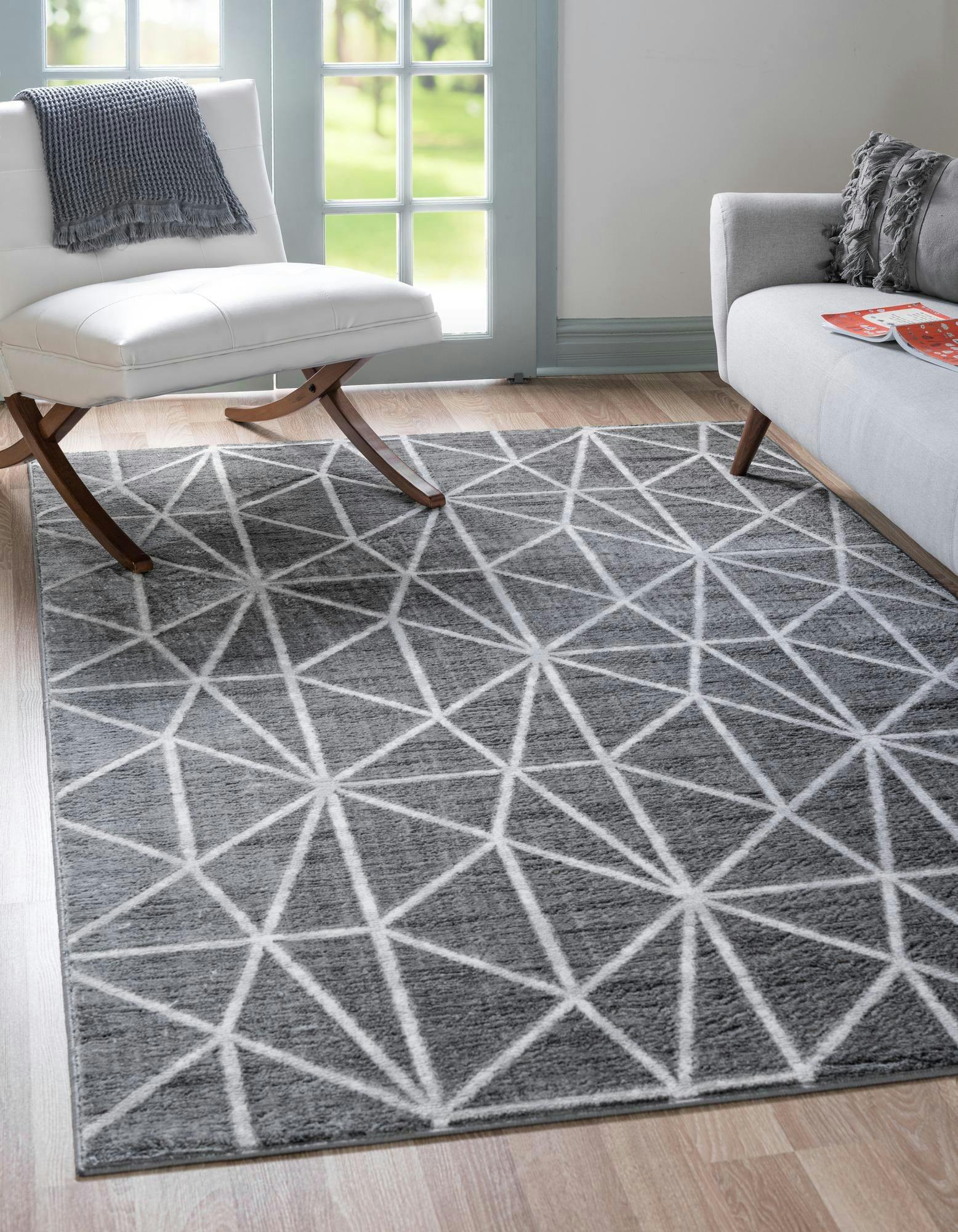 Modern Geometric Gray 5' x 8' Synthetic Area Rug for Indoor Use
