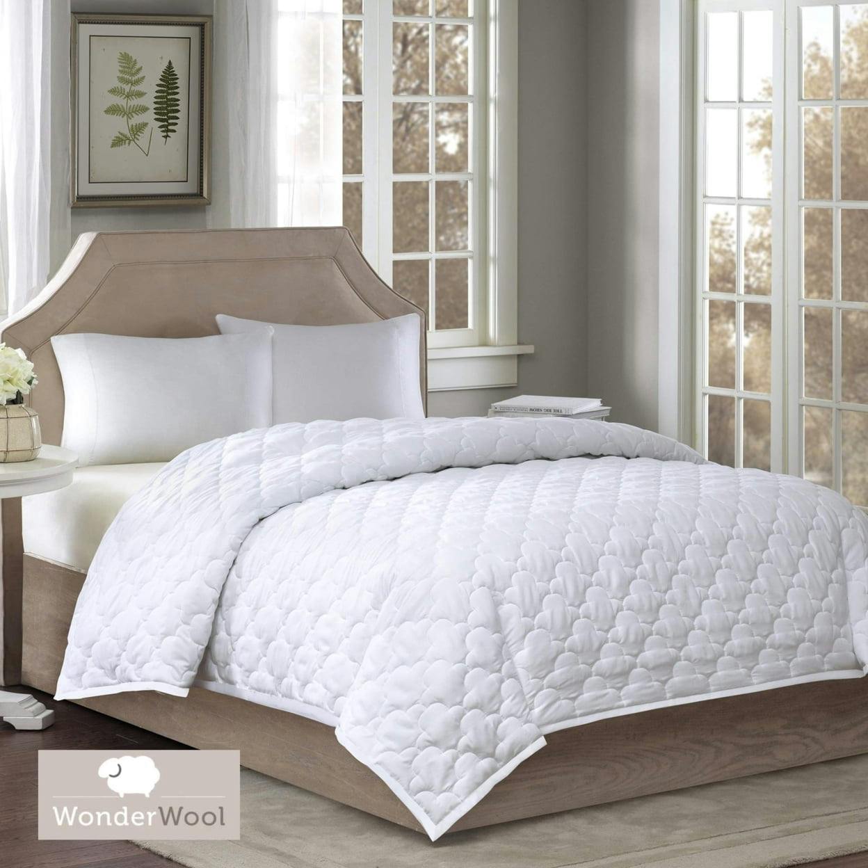 Luxurious Full/Queen Reversible Wool-Cotton Blend Quilted Blanket