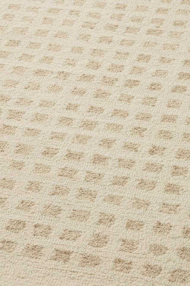 Ivory Elegance Hand-Tufted Wool and Synthetic 3'6" x 5'6" Rug