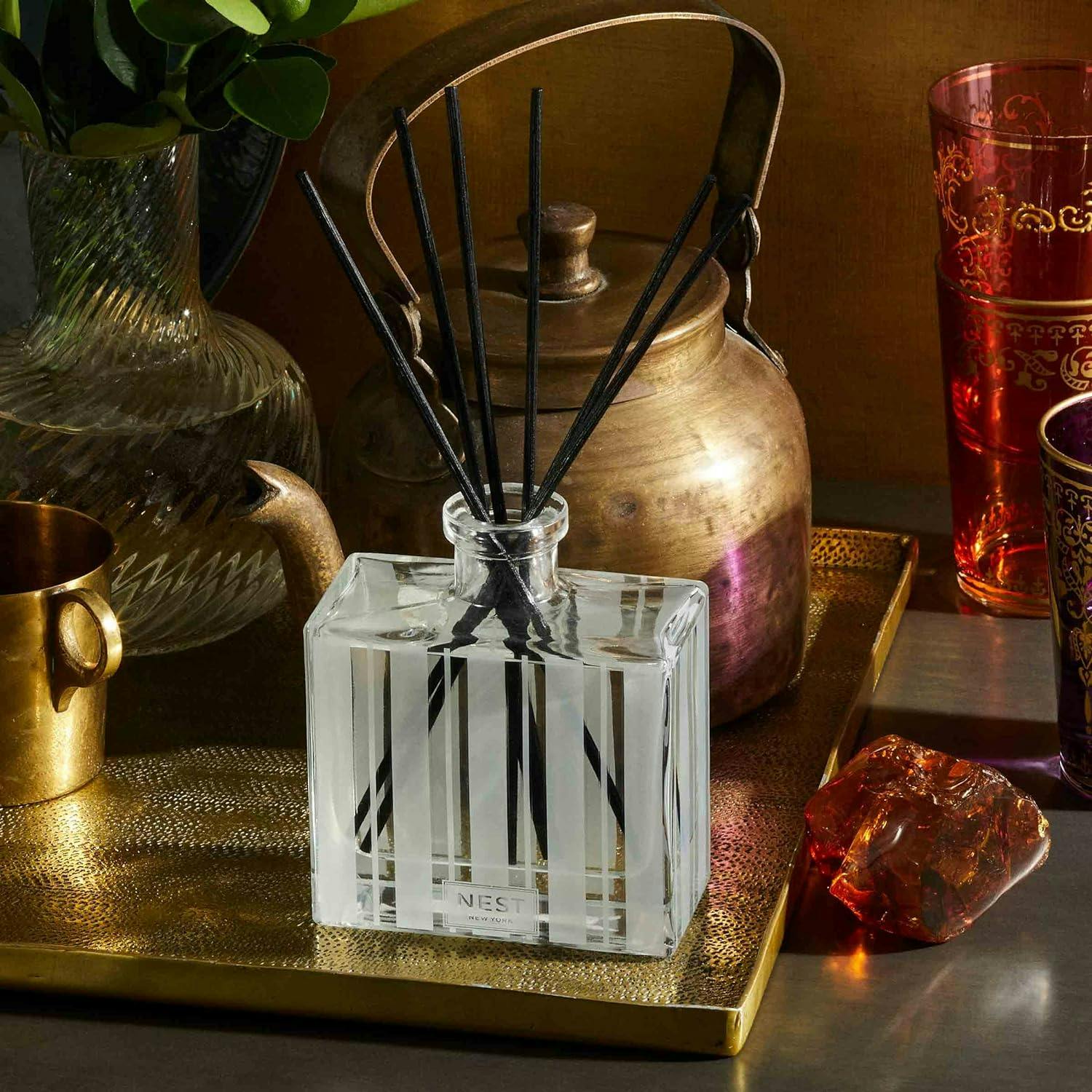 Elegant Moroccan Amber & Eucalyptus Reed Diffuser with Frosted Glass Vessel