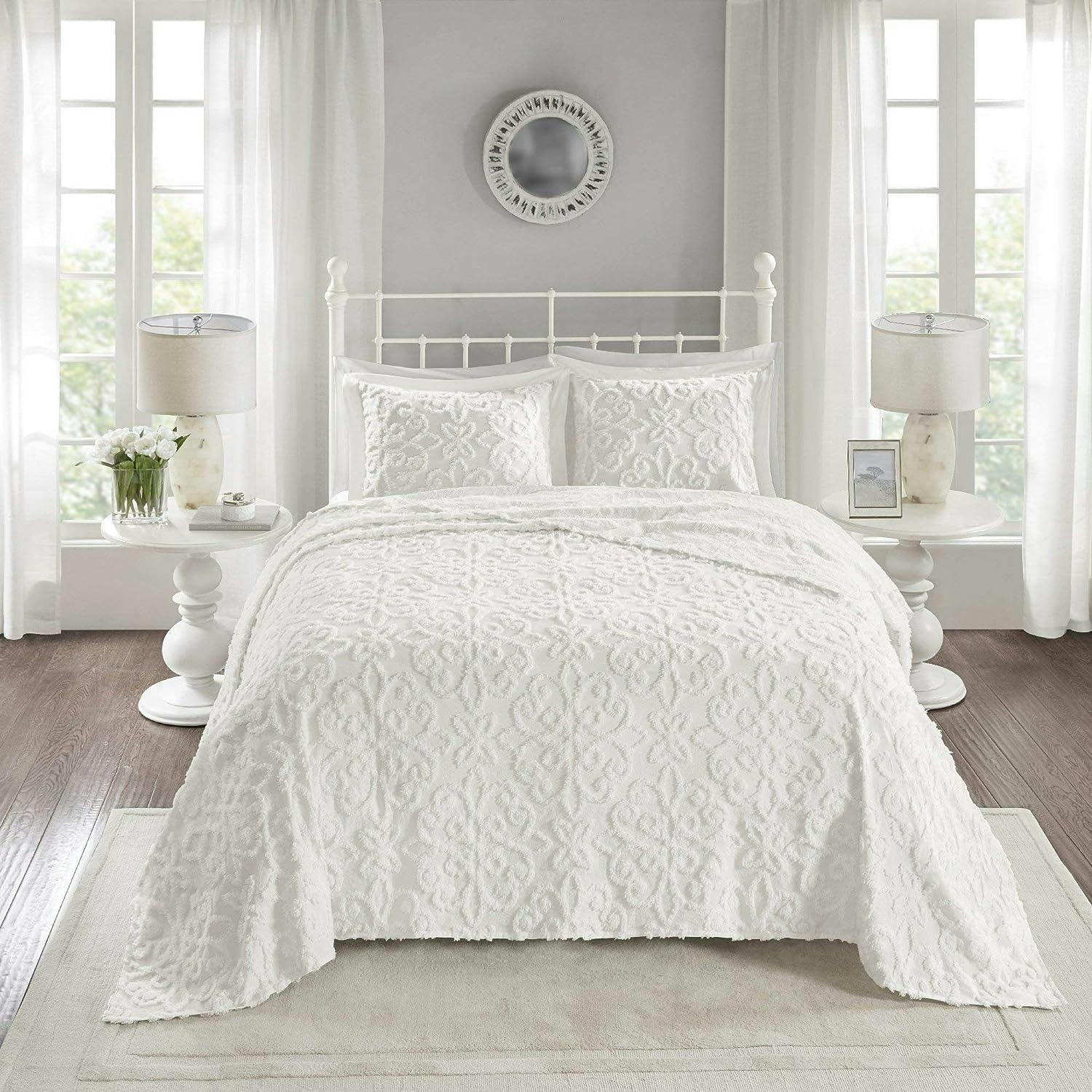 Amber Full-Size White Cotton Chenille Bedspread Set