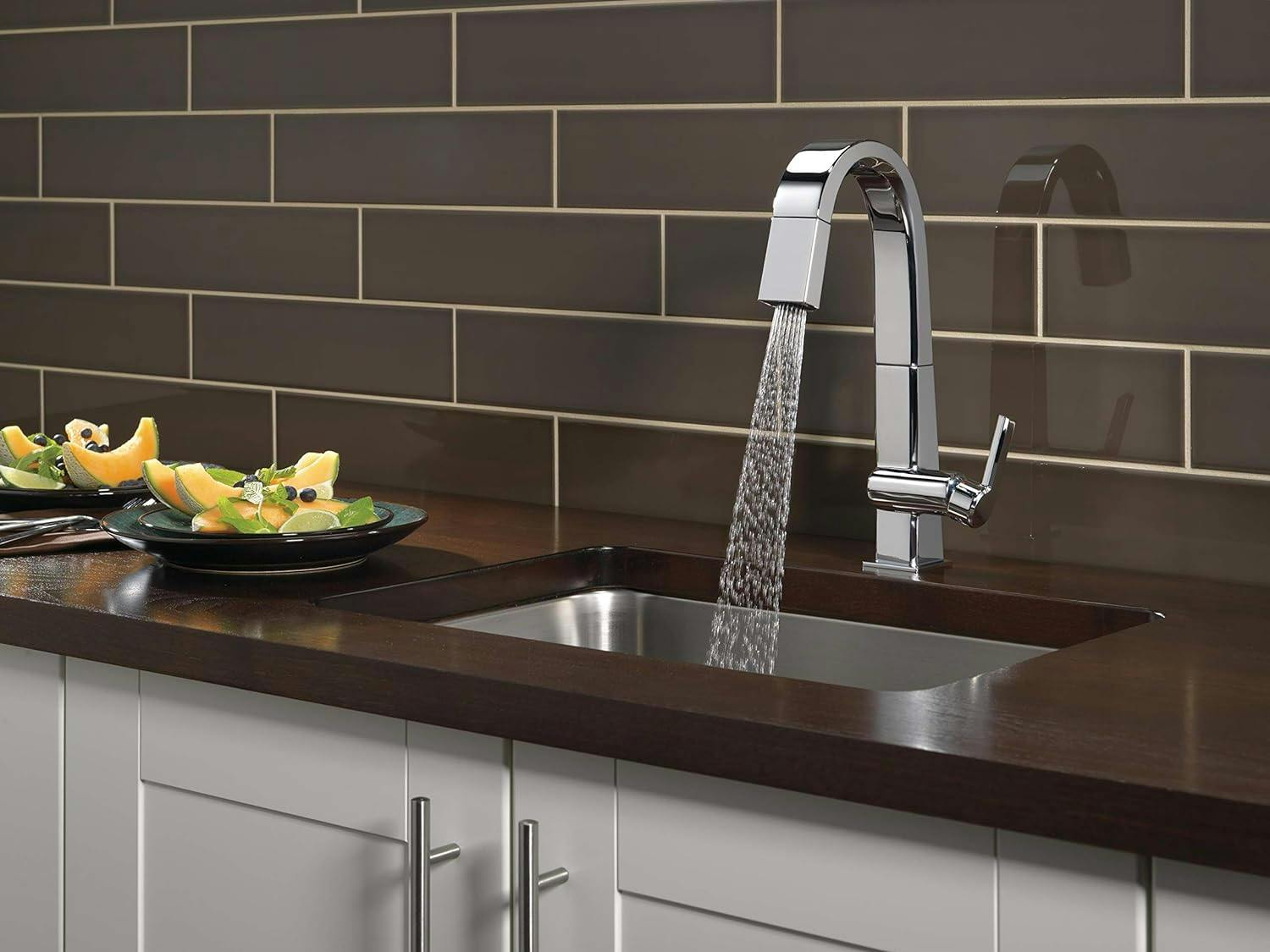 Modern Chrome Pull-Down Kitchen Faucet with 360° Swivel