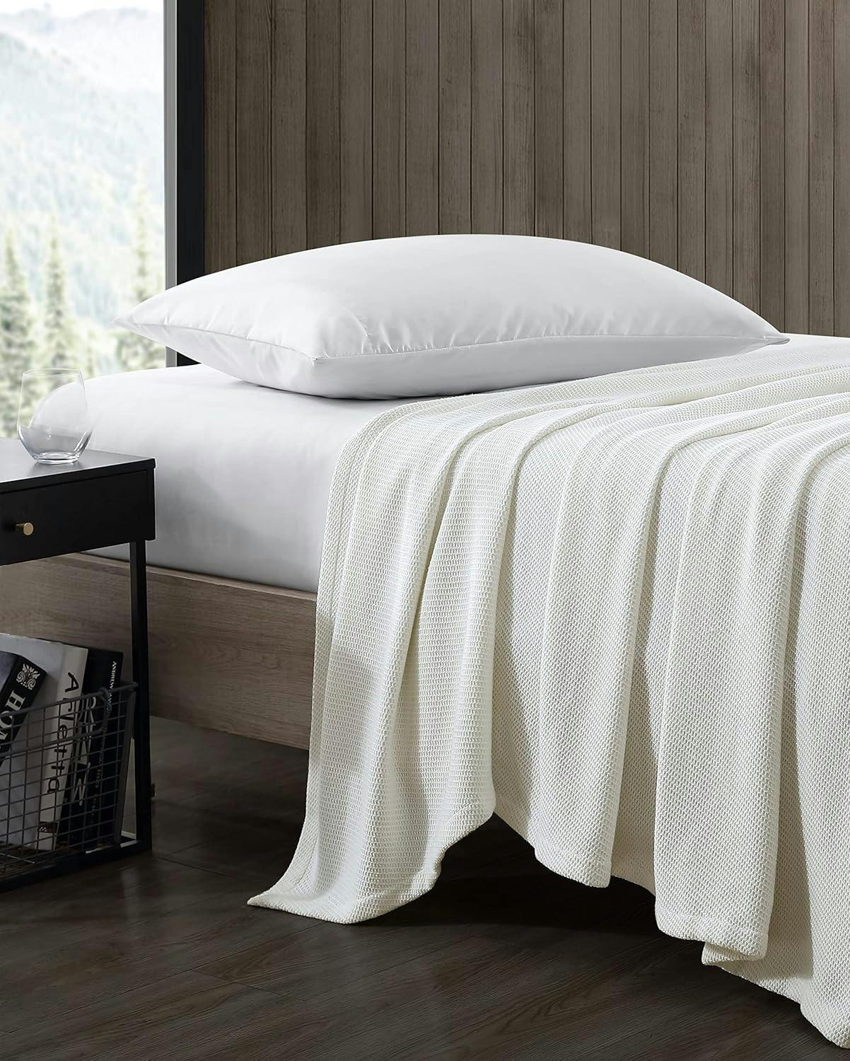 Ultra-Soft Cotton Twill Full/Queen Blanket in Textured White