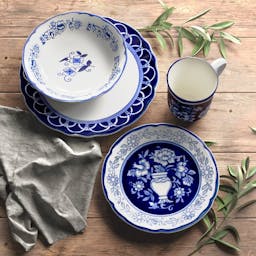 Shana Handmade Stoneware Dinnerware - Set of 16