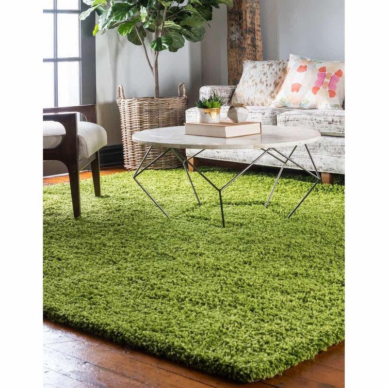 Lush Green Square Synthetic Shag Rug 8'x8' - Reversible & Easy Care