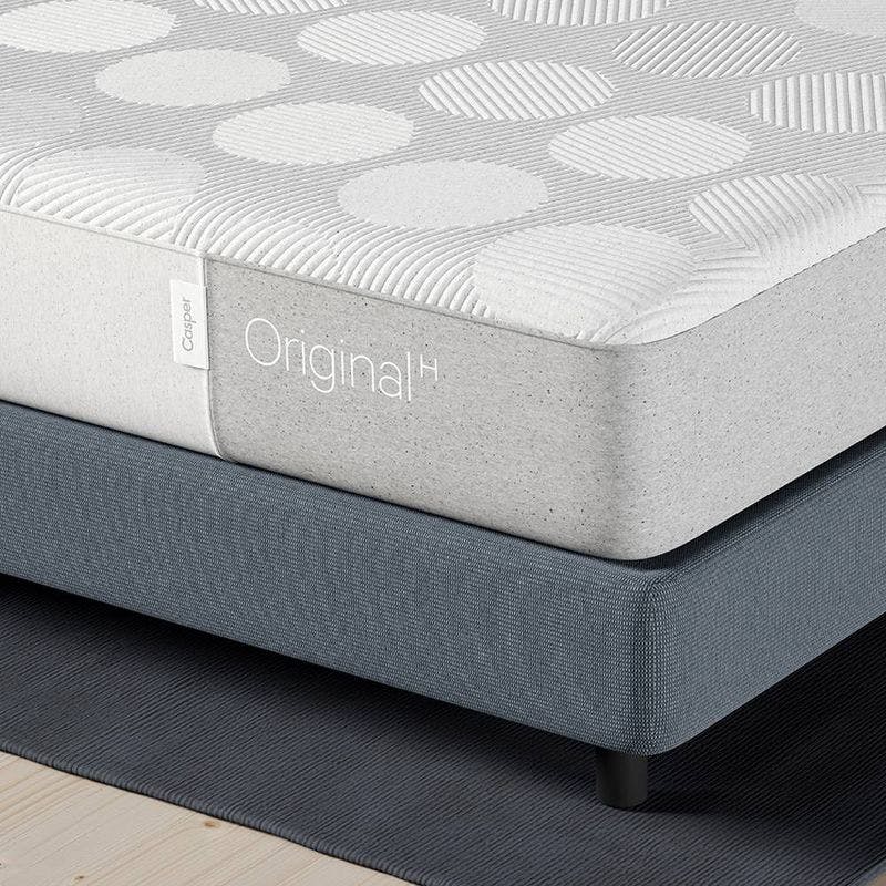 Sustainably Sourced California King Gel Hybrid Mattress with Zoned Support