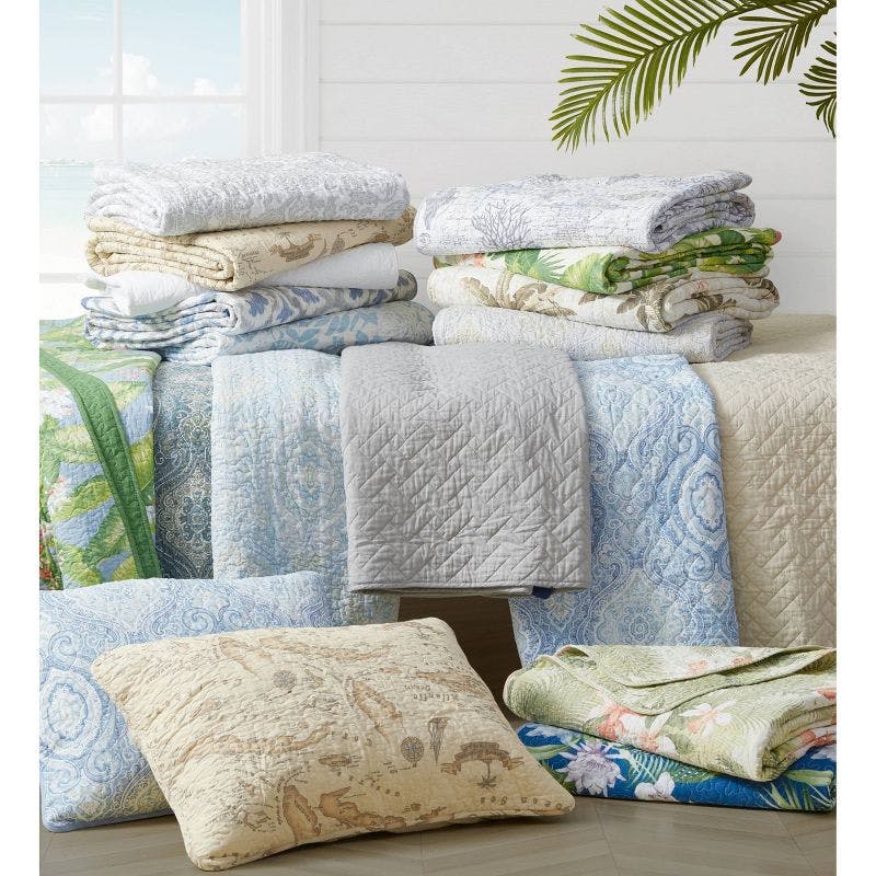 Coastal Charm Twin Cotton Quilt Set in Gray, Reversible with Sea Motifs