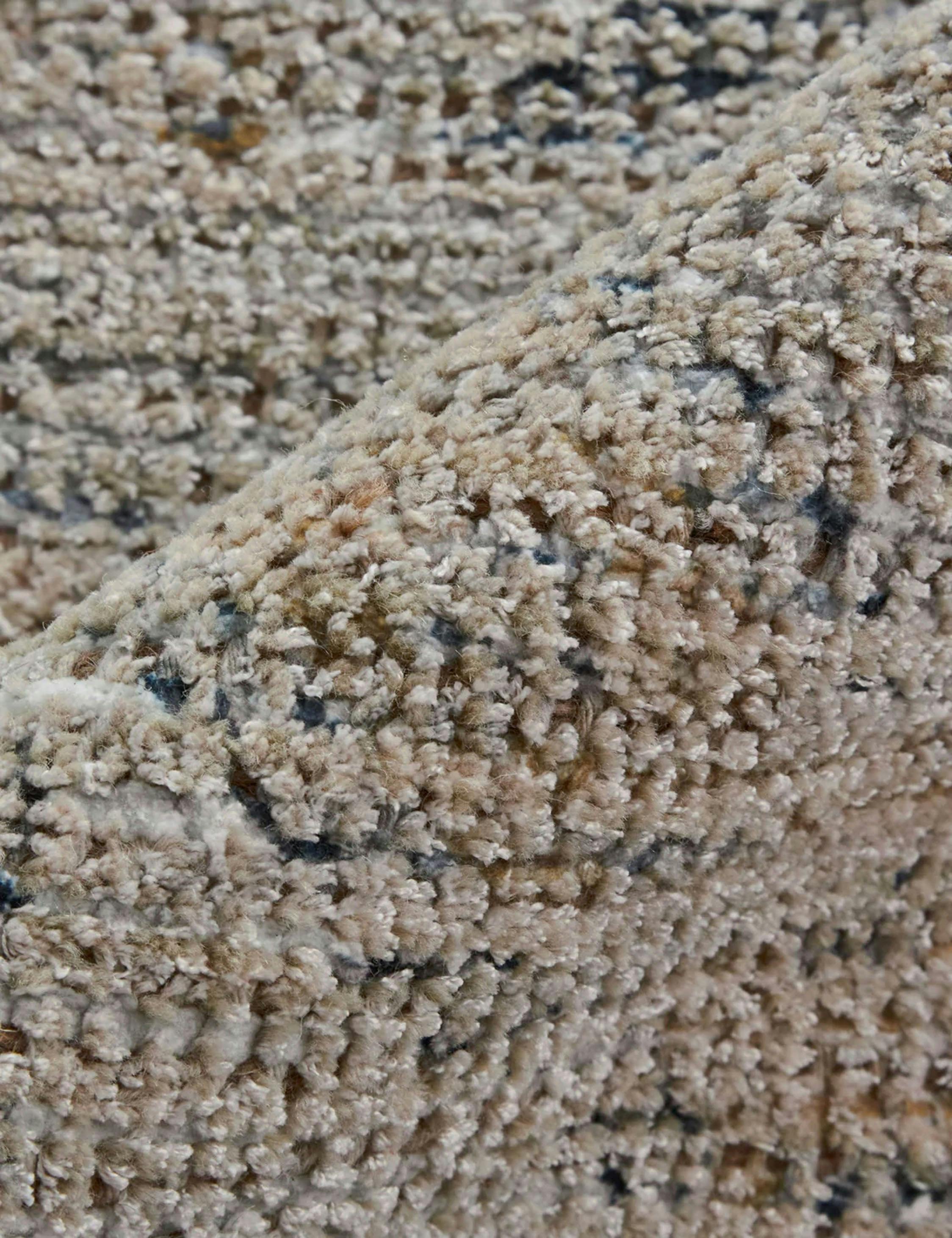 Ivory Tufted Wool-Viscose Blend Handmade Rectangular Rug, 3'6" x 5'6"