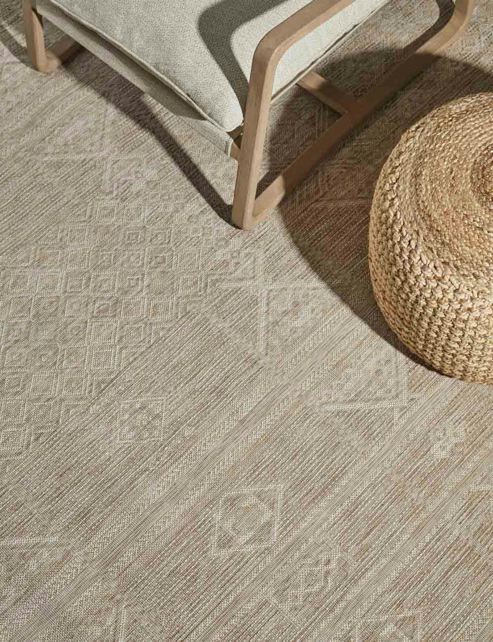 Modern Geometric Gray 9'2" x 12' Easy-Care Synthetic Rug